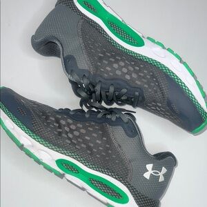 Men’s Under Armour Hover Infinite 3 size 10